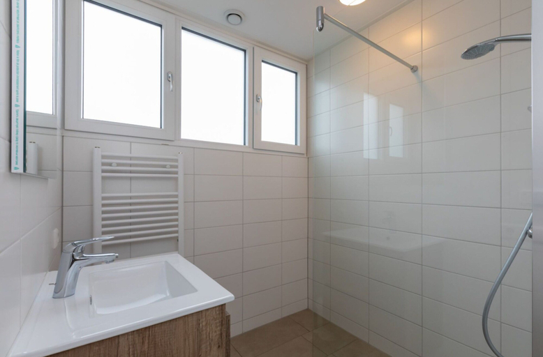 Bathroom 5, Holiday Home Near Beach Burgh-haamstede, Schouwen-Duiveland