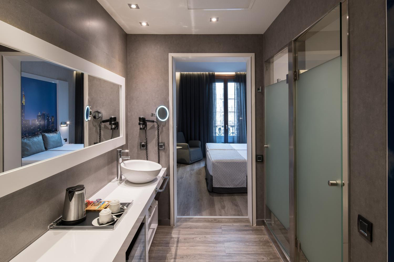 Bathroom, Hotel Catalonia Gran Via BCN, Barcelona