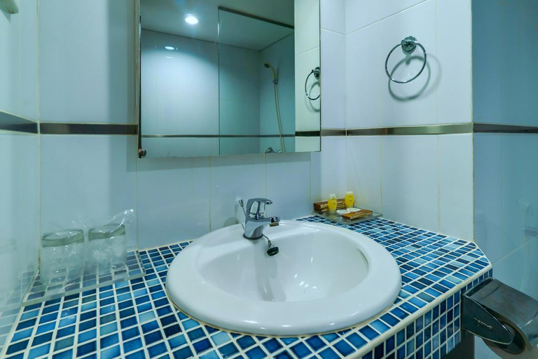 Bathroom, Sofyan Hotel Cut Meutia Family Friendly, Jakarta Pusat