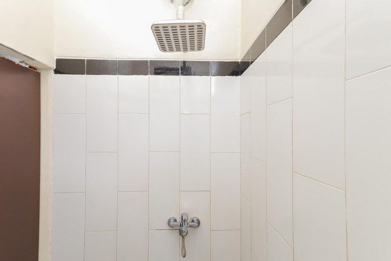 Bathroom 8