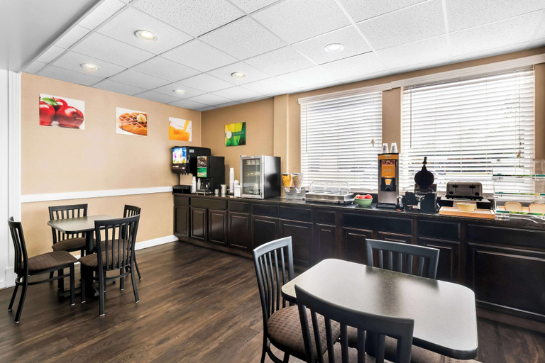 Food & Drinks 5, Quality Inn Tullahoma, Coffee
