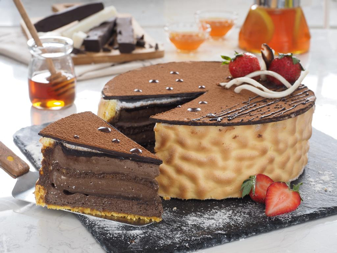 Food & Drinks 15
