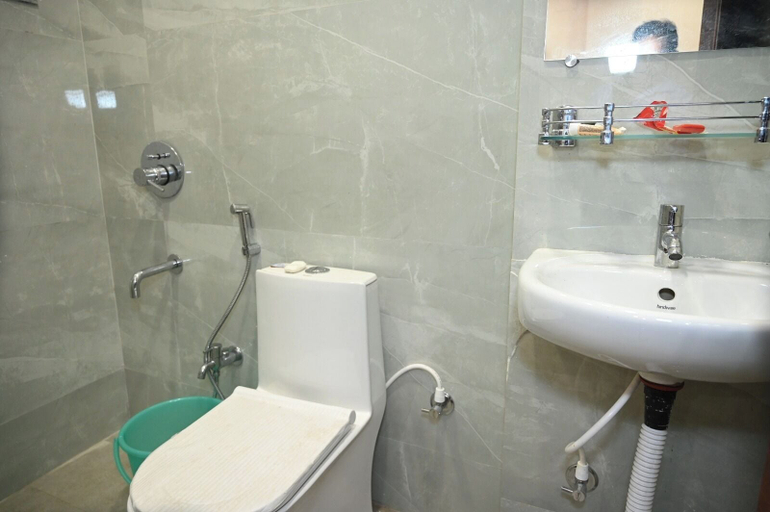 Bathroom, Hotel Royal Radiant, Ranchi