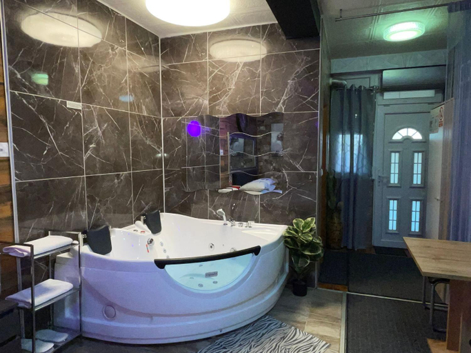 Bathroom, Vila Marija Rooms, Zagreb