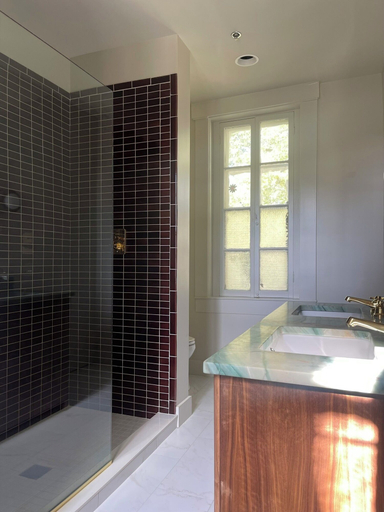 Bathroom 3, The Ashbrook Hotel, Franklin