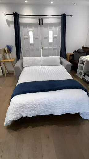 Bedroom 2, SUPERB SNUG studio sleeps 2 south london, London
