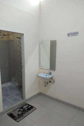 Bathroom 9