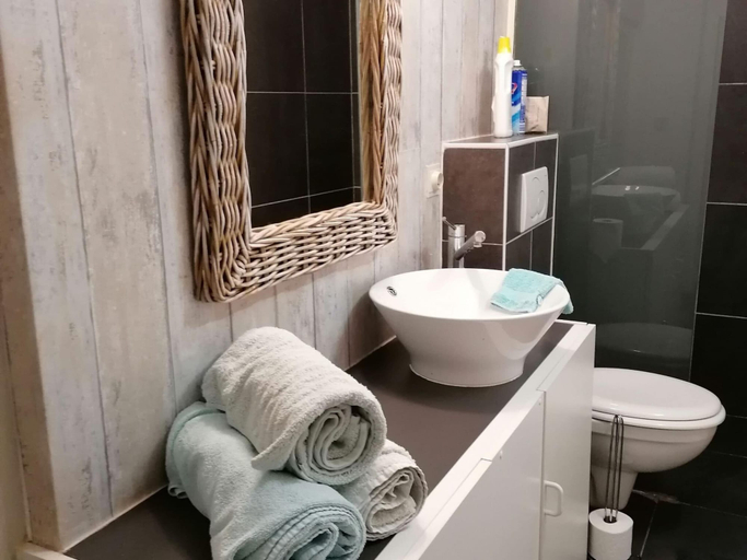 Bathroom, Holiday Home in Stavele With Terrace, West-Vlaanderen