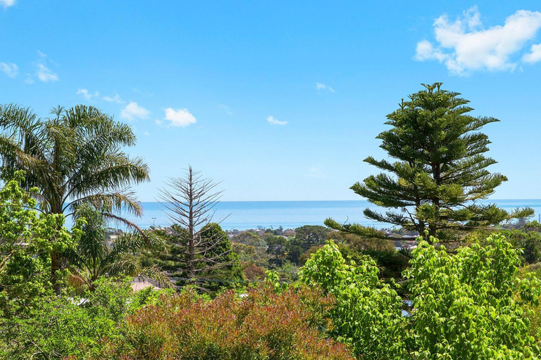 Others 4, Nullegai with Spa and Views, Melbourne