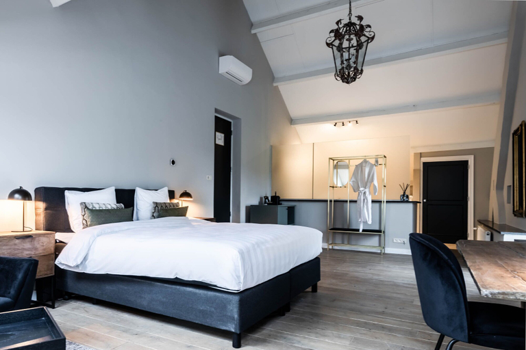Bedroom 2, Landgoed Altenbroek, Limburg