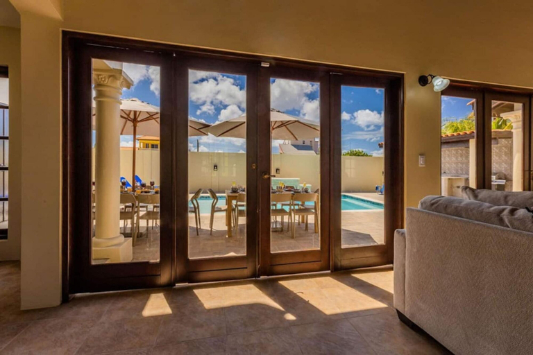 Others 4, Large 5BR Villa With Private Pool Near Eagle Beach