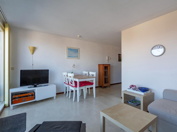 Living room 3, Furnished Holiday Apartment With Large Balcony, Zijpe