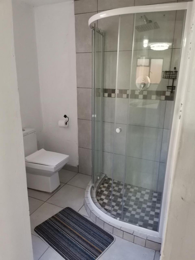 Bathroom, Ultra Housing Suite, City of Johannesburg