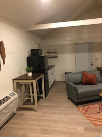2, Avenwood Cabins, Perry