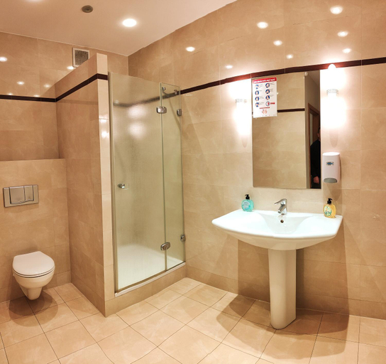 Bathroom 3, Villa Krasnowolska Airport, Warsaw