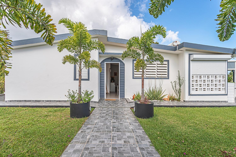 Exterior view 4, Villa de reve avec piscine privee a Baie-Mahault, Baie-Mahault