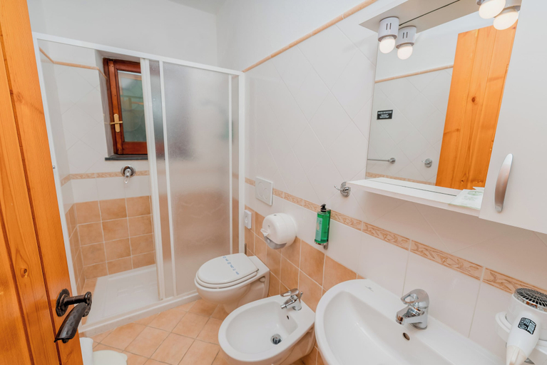 Bathroom 5, Albergo Diffuso Bacco Furore, Salerno