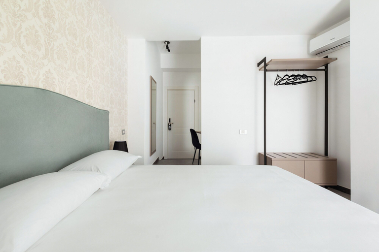 Bedroom 3, Adelante Rooms San Giovanni, Roma