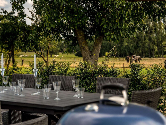 Food & Drinks 4, Peaceful Peer Holiday Home, Limburg