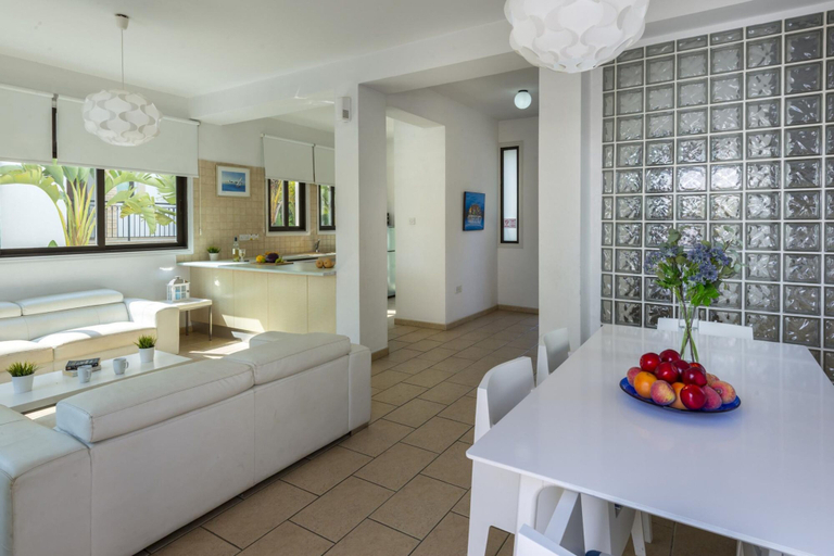 Others 5, Villa Alexa Protaras
