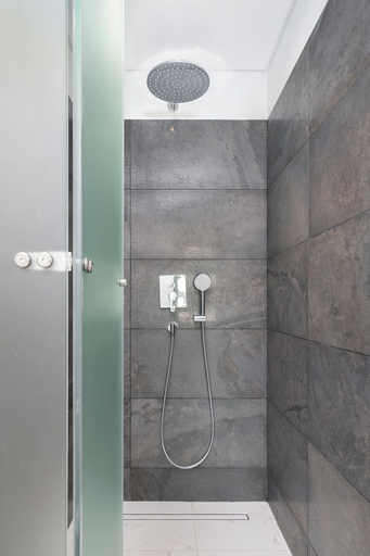 Bathroom 4, The Boulevard Prime Location & Timeless Luxury, Lisbon