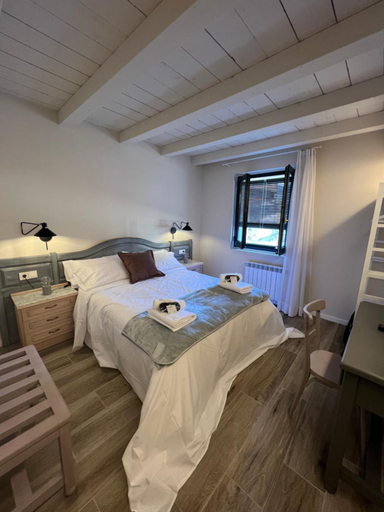 Others 2, Hostal Cal Pericas, Barcelona