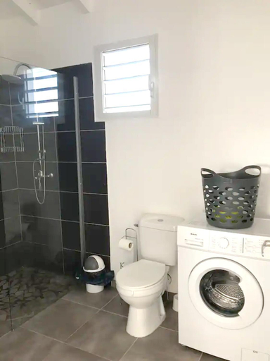 Bathroom 2, Villa enchanteresse au Moule avec piscine privee, Le Moule