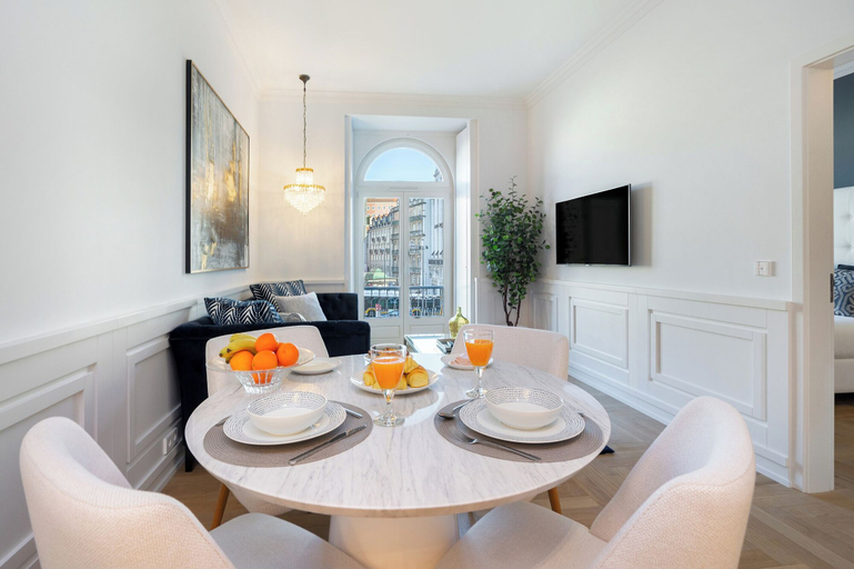 Others 5, The Boulevard Prime Location & Timeless Luxury, Lisbon