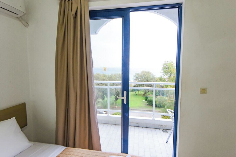 Bedroom 2, Amalia Sea Hotel, South Aegean