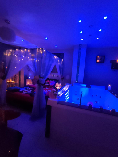 Others 2, Loft en Baie de Somme LEcrin Romantique avec baignoire balneo privative, Somme