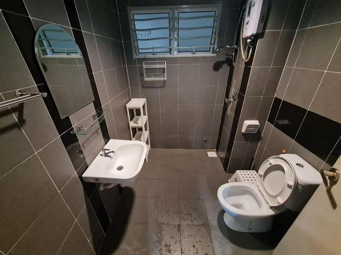 Others 3, 1 min Next to LRT CHERAS 68 with Shared Area, Kuala Lumpur