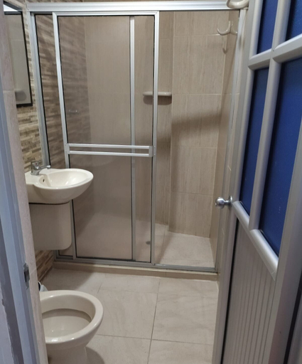 Bathroom, Hotel Danner, Hato Corozal