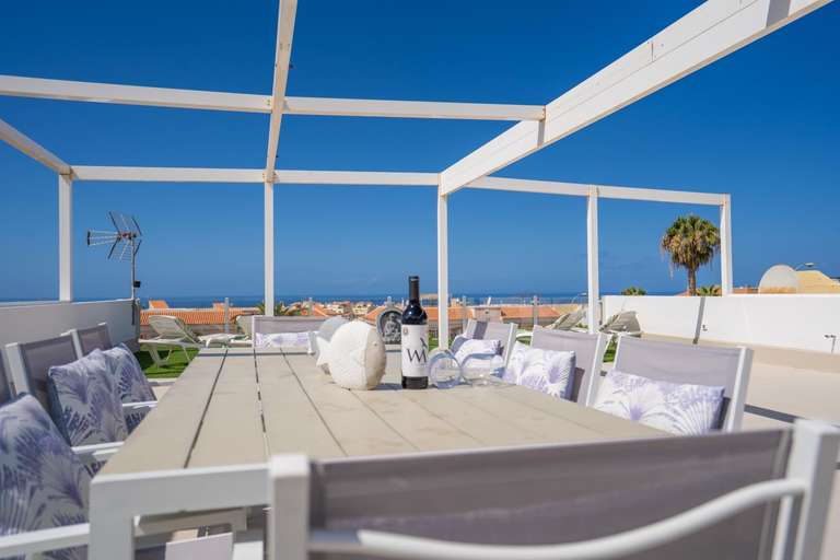 Food & Drinks 4, Villa La Laja 5 Bedrooms, Rooftop Terrace Sea View, Santa Cruz de Tenerife