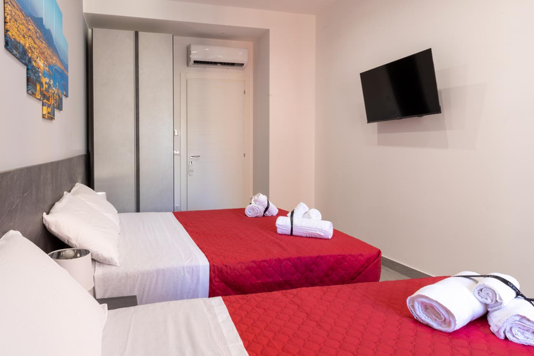 Others 4, Partenope Guest House, Napoli