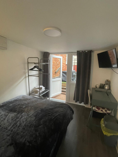 Others 4, Private en-suite garden room, Devon