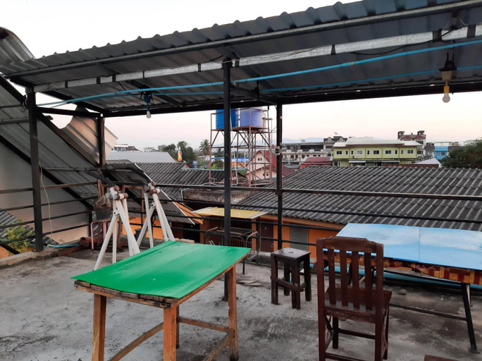 Food & Drinks 4, Adchara Mansion, Muang Chiang Rai