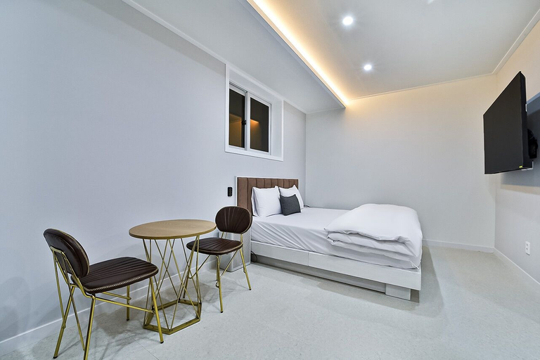 Bedroom 2, Gimcheon Sweet Hotel, Gimcheon