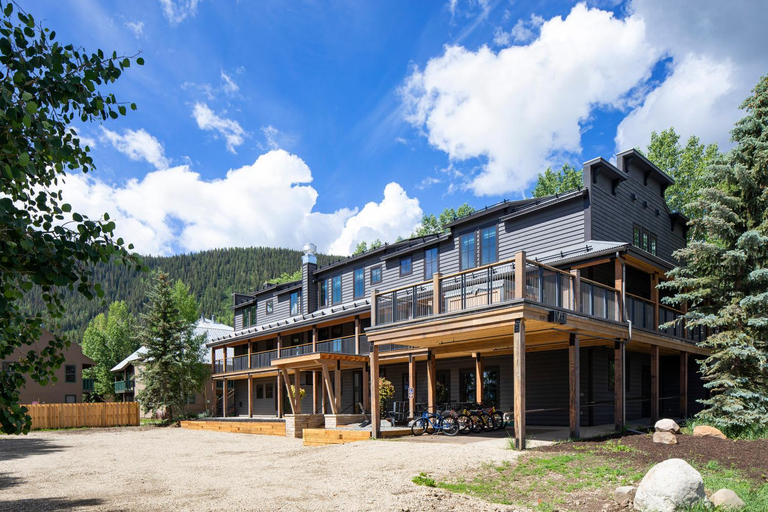 Exterior & Views 1, Vaquera House, Gunnison
