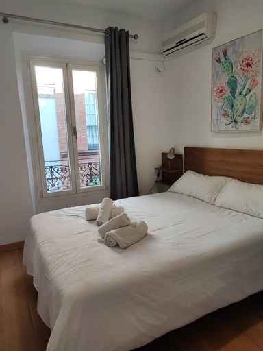5, Alameda Corner. Rooms & Apartment, Sevilla