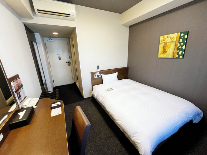Bedroom 3, Hotel Route Inn Hikone, Hikone