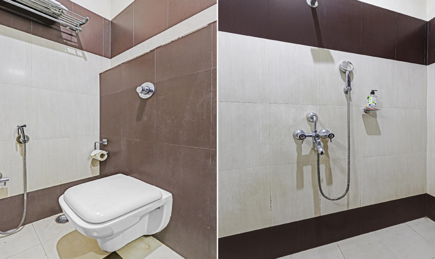 Bathroom 4, Treebo Apollo, Kamrup Metropolitan