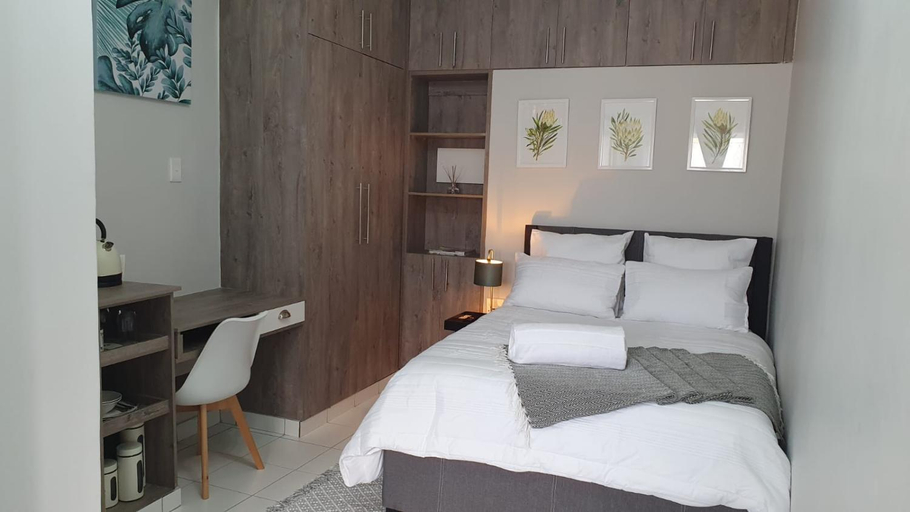Others 3, Refresh Cottage near OR Tambo Airport & Greenstone, Ekurhuleni