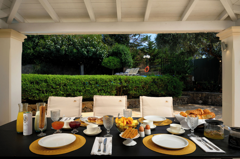 Food & Drinks 4, Villa Anna, Ionian Islands