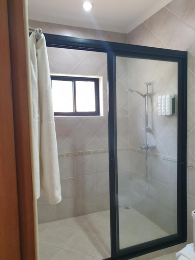 Bathroom 4, View Talay Holiday Resort, Pattaya