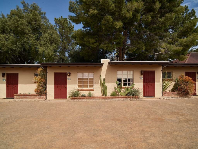Exterior & Views 1, AgaveSky, Pima
