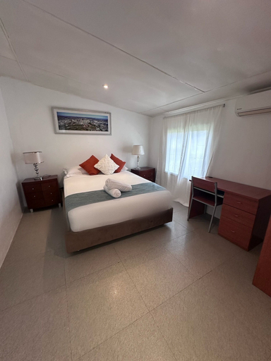 Bedroom 3, Elluk East Studios, Pango