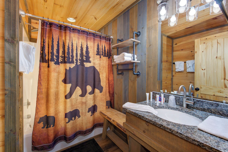 Bathroom 4, Barefoot Landing, Sevier