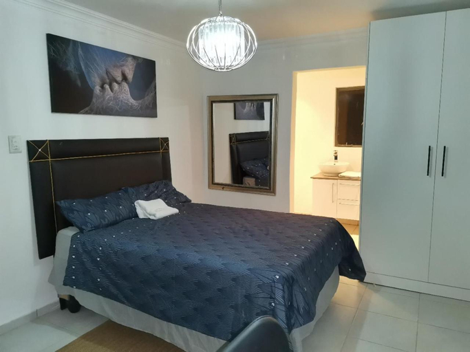 Others 4, Ultra Housing Suite, City of Johannesburg