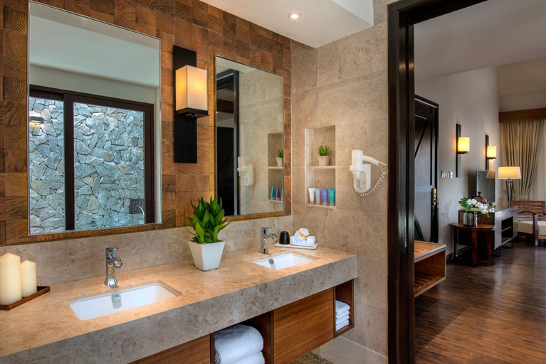 Bathroom 5, The Banjaran Hotsprings Retreat, Kinta