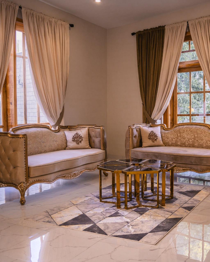 Public Area, ISLE OF HIGHLAND TOURS GUEST HOUSE, Northern Areas